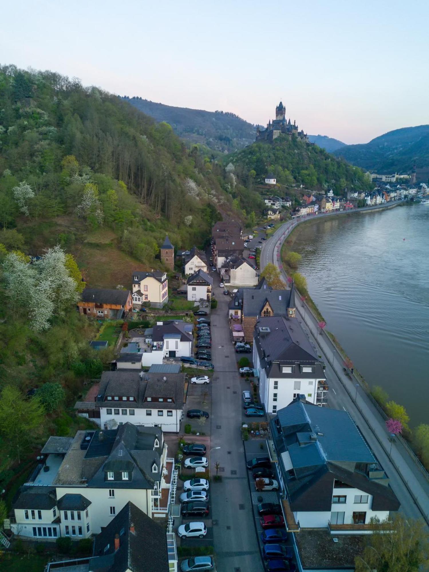 Hotel Haus Erholung Cochem Exterior foto